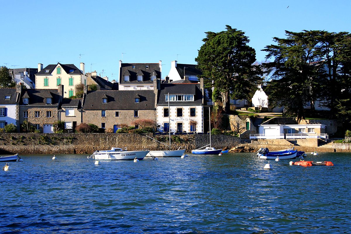 maisons sur la côte bretonne