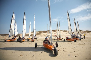 Camper près de Plomeur - école de voile