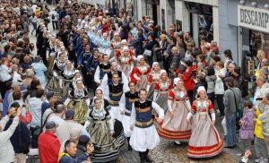 Camping et séjour - Festival de Cornouaille à Quimper