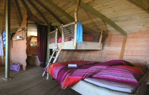 Cabane dans les arbres - côté chambre