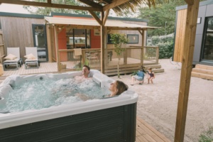 Cottage 6 personnes 3 chambres 2 salles de bain Premium avec spa - Camping La Plage - Penmarch - Image 02